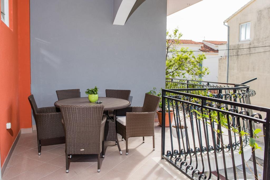 פודסטראנה Apartments Blaf מראה חיצוני תמונה
